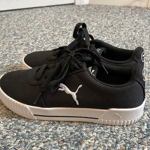 Puma Sneakers